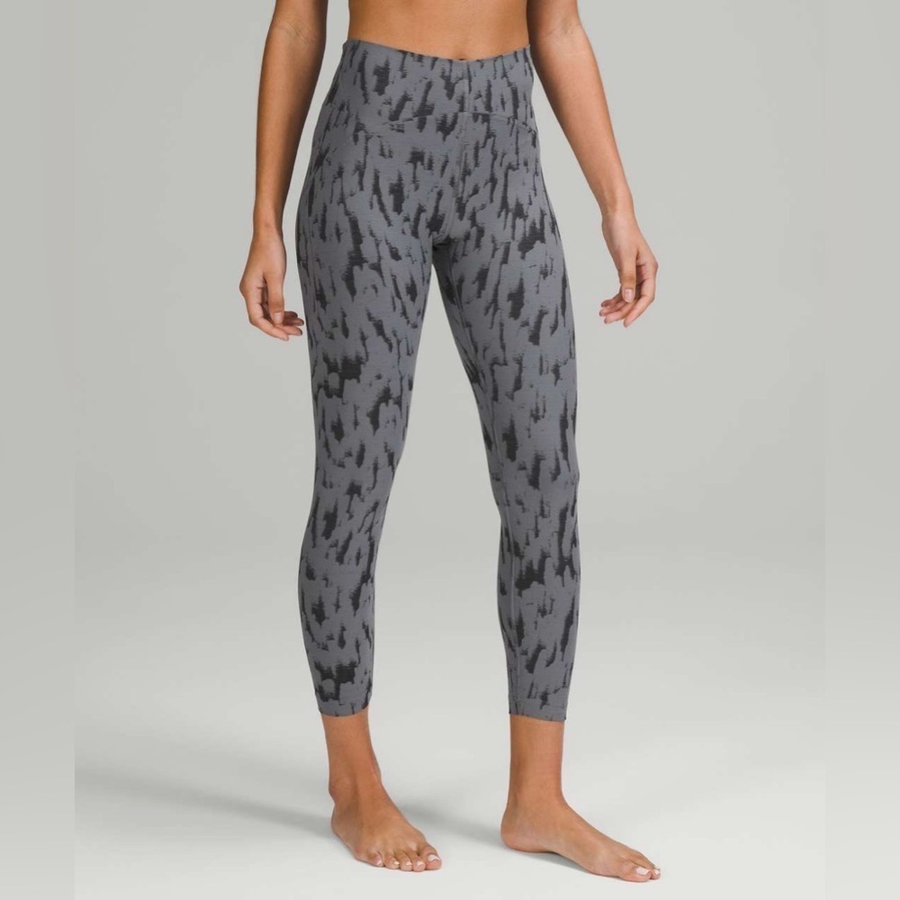 Lululemon InStill High-Rise Tight 25" Size 0 3D Camo Jacquard Asphalt Gray Black - Picture 2 of 16